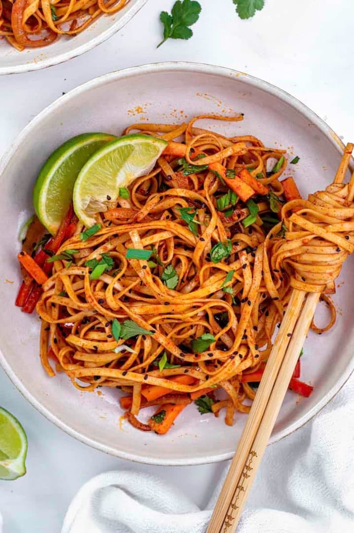 garlic-chili-oil-noodles-with-cilantro-9.jpg