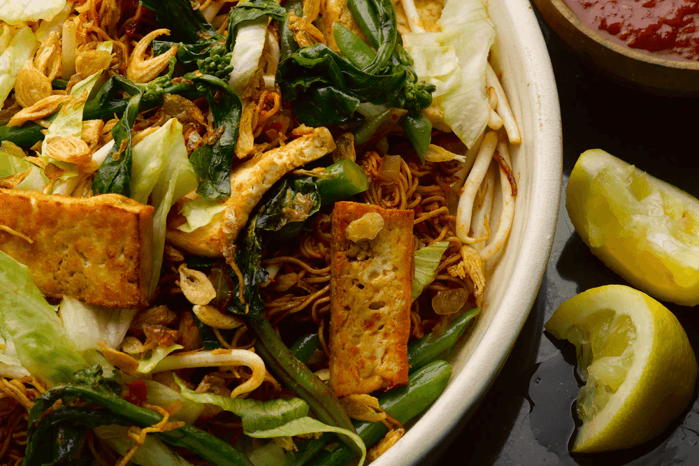 mee-goreng_15da9aae-2a68-4f57-ae12-a3648fc6e9aa.jpg.webp